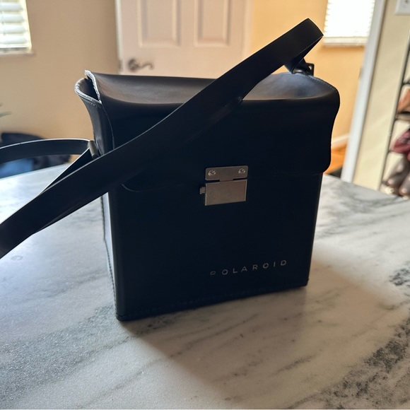 Vintage Polaroid Land Camera - Picture 2 of 8